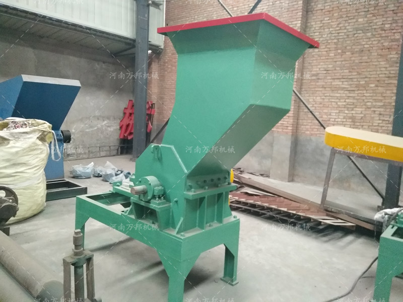 易拉罐破碎機(jī)