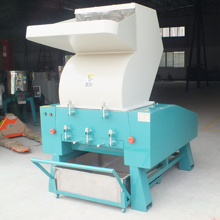 強(qiáng)力塑料粉碎機(jī)